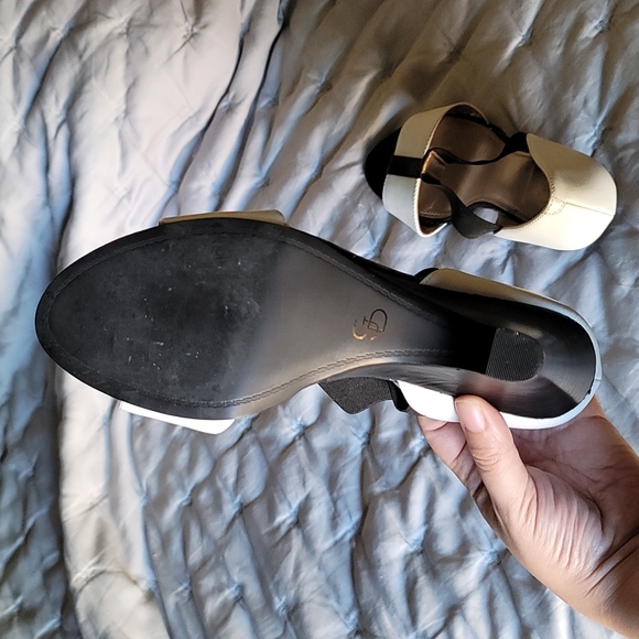 Barely Worn Circa Chic Fashion Shoe - Picture 4 of 4